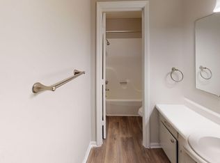 1090 7th Ave NW #10, Hickory, NC 28601