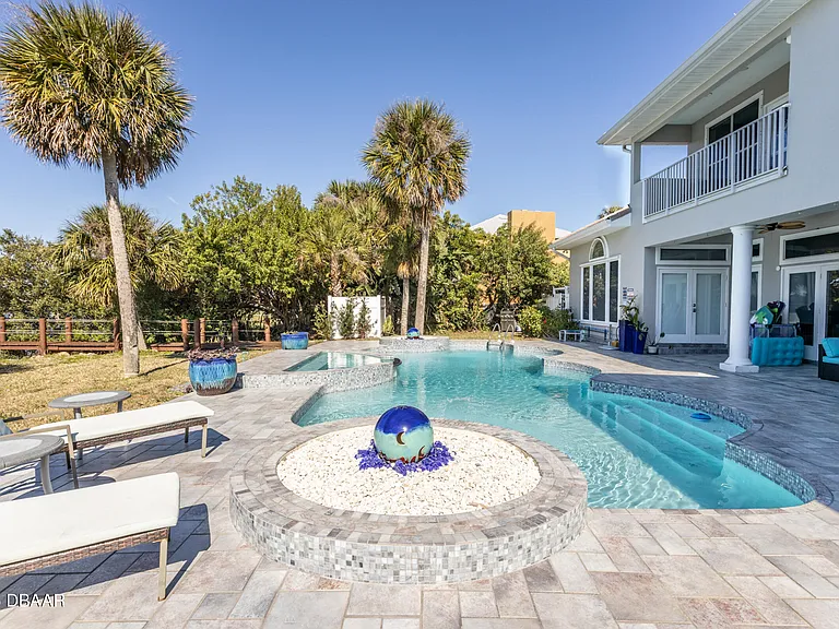 3548 N John Anderson Dr — Photo 34