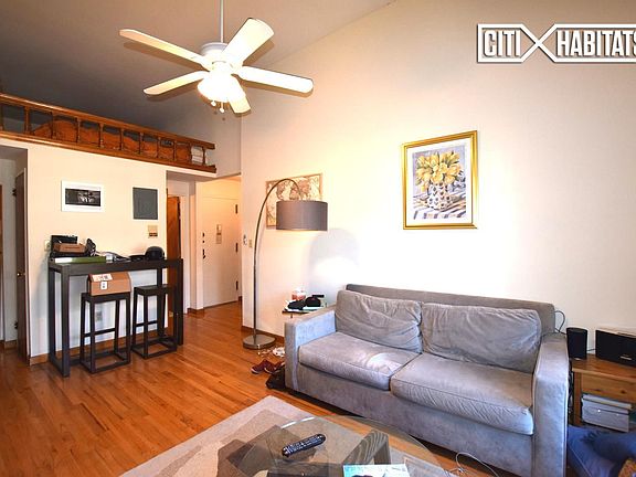 2nd image of 128 W 75th St APT 4A