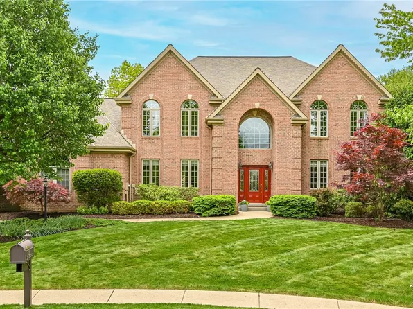 211 Pine Cone Ct, Wexford, PA 15090