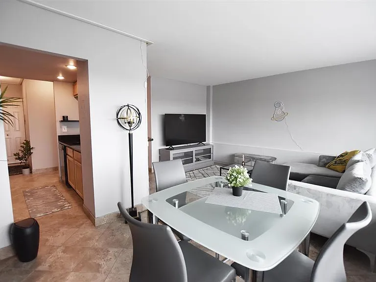 555 E William St #15J — Photo 4