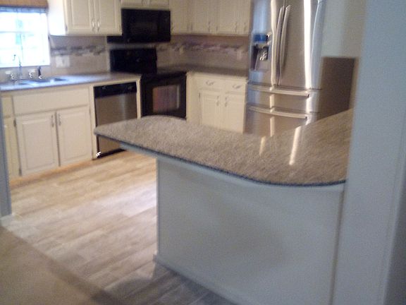 4th image of 2800 Alexandria St