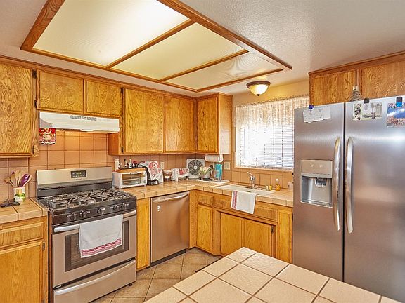 3rd image of 18935 Centennial St