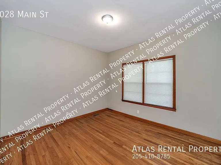 1028 Main St — Photo 15