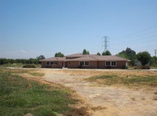 2863 S Channel Rd, Sanger, CA 93657