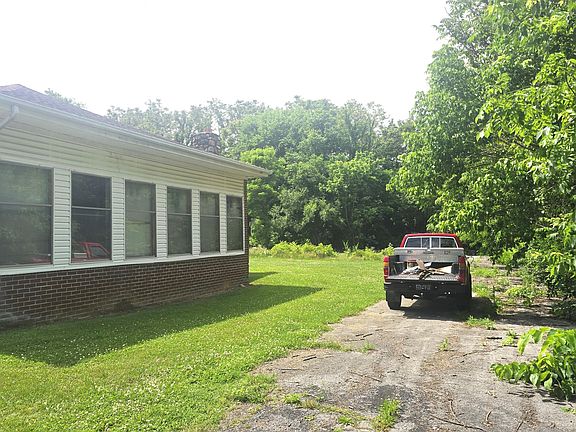 4th image of 121 Brake Rd