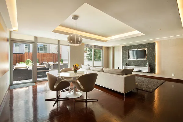 Rented by Compass | media 35