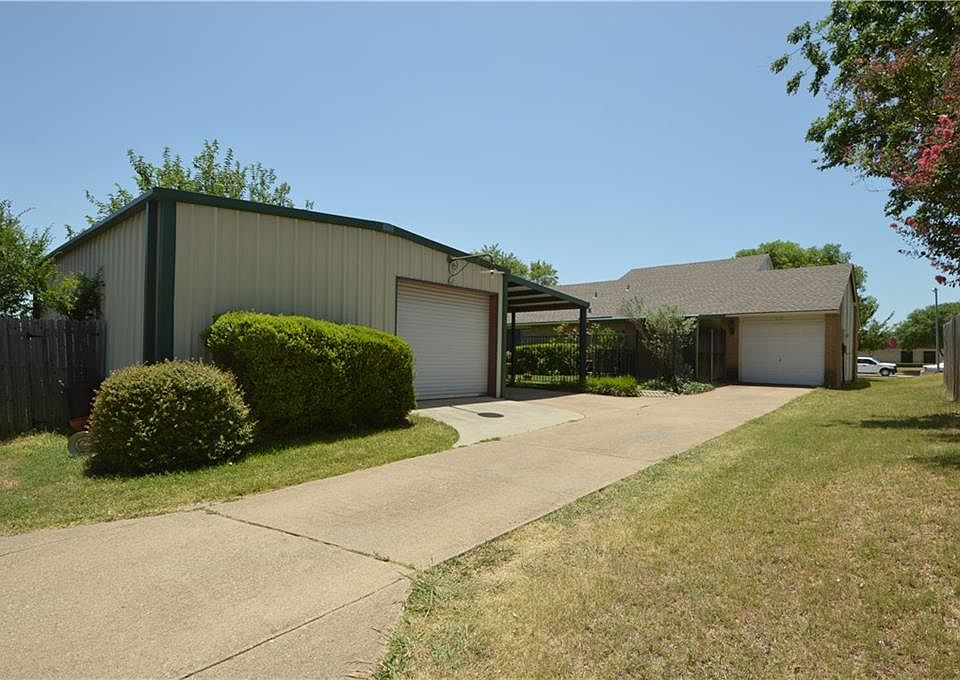 1st image of 533 E Bethany Dr