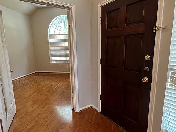3rd image of 3116 Ravens Lake Cir