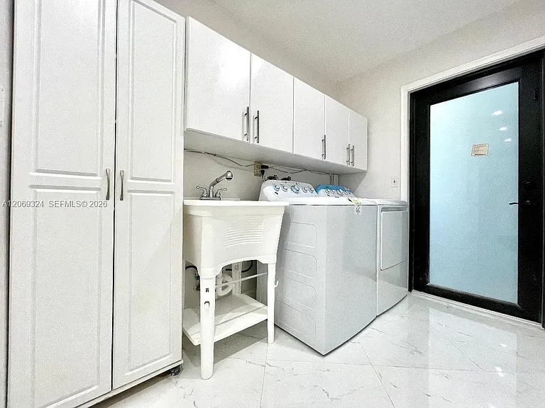 4910 Jefferson St — Photo 30