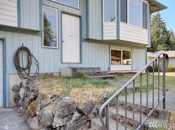 3rd image of 1726 161st St S