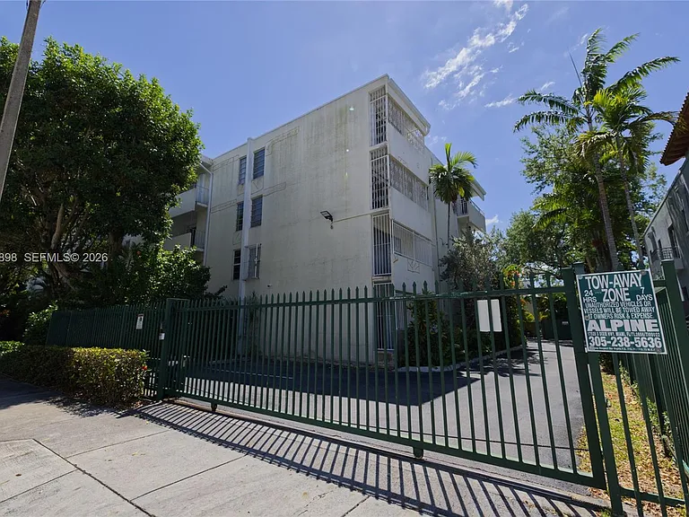 5838 SW 74th Ter #317 — Photo 5