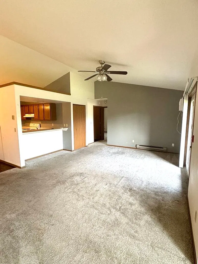 Hamilton Street Apartments — Photo 4