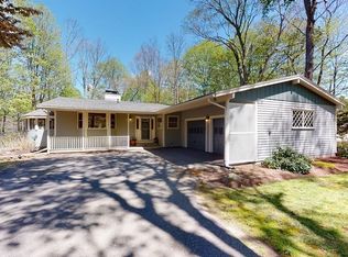 62 Fruit St, Norfolk, MA 02056