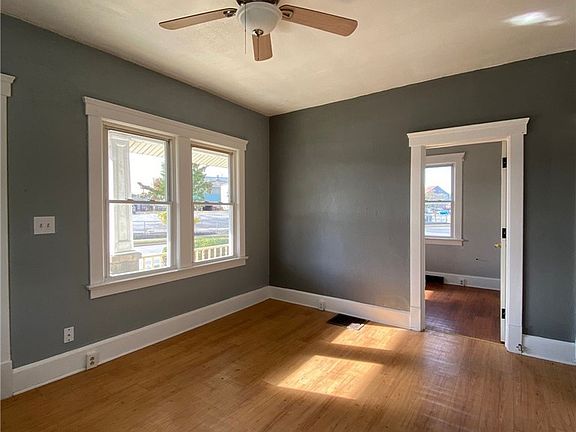 2nd image of 6108 Gateway Blvd S