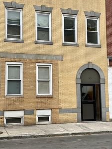 168 Cottage St APT 302, East Boston, MA, 02128