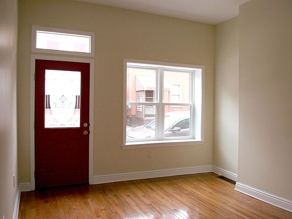 Front Entrance - Living Room