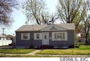 5th image of 3252 Wayne Ave