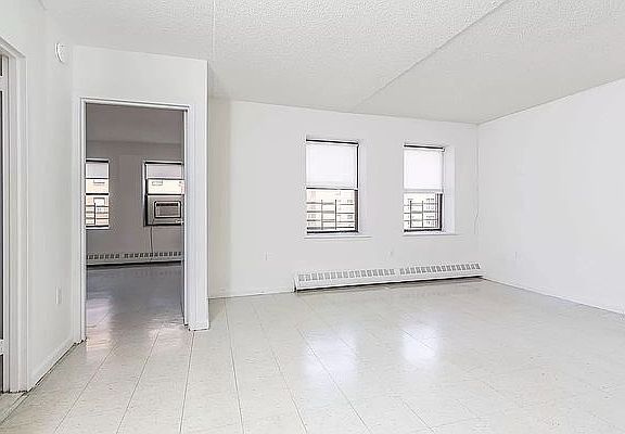 5th image of 146 Beach 24 St #409
