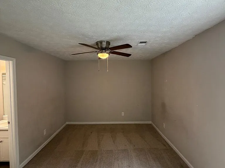 8513 Pineland Dr — Photo 12