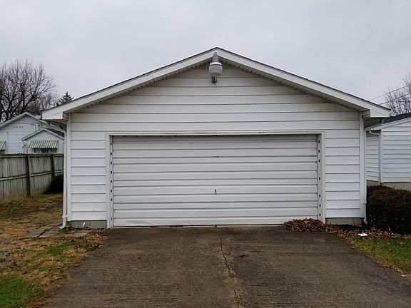 4th image of 1103 Harrison Ave