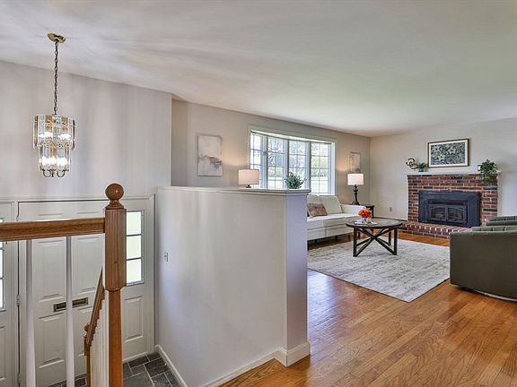 2nd image of 84 Converse St