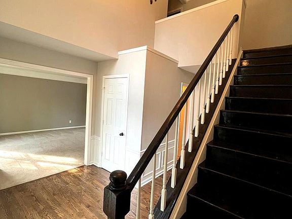 5th image of 2828 Cleeve Hill Ct