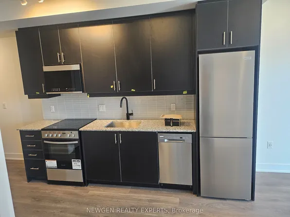 2333 Khalsa Gate #221, Oakville, ON L6M 0X7