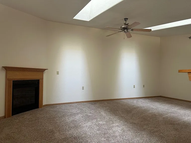 Madison Apartments — Photo 96