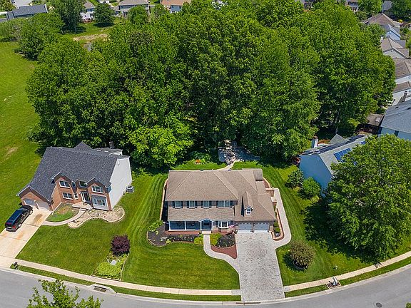 4th image of 214 Holly Cove Ln