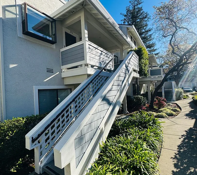2600 Oak Rd #293