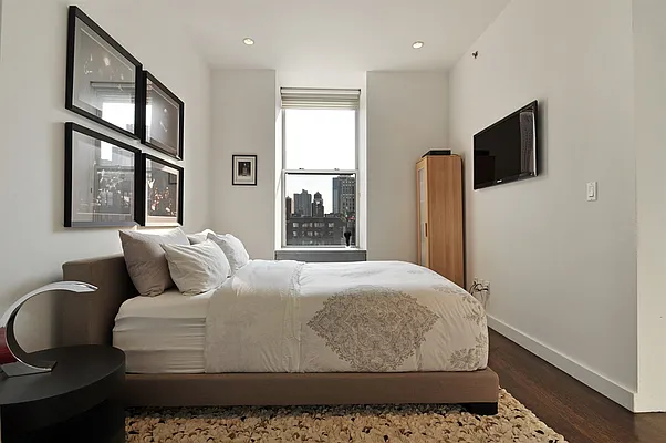 Sold by Corcoran | media 13