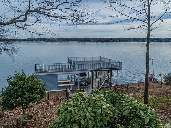2nd image of 414 Pineview Dr