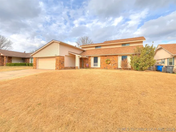 8949 E 60th St, Tulsa, OK 74145