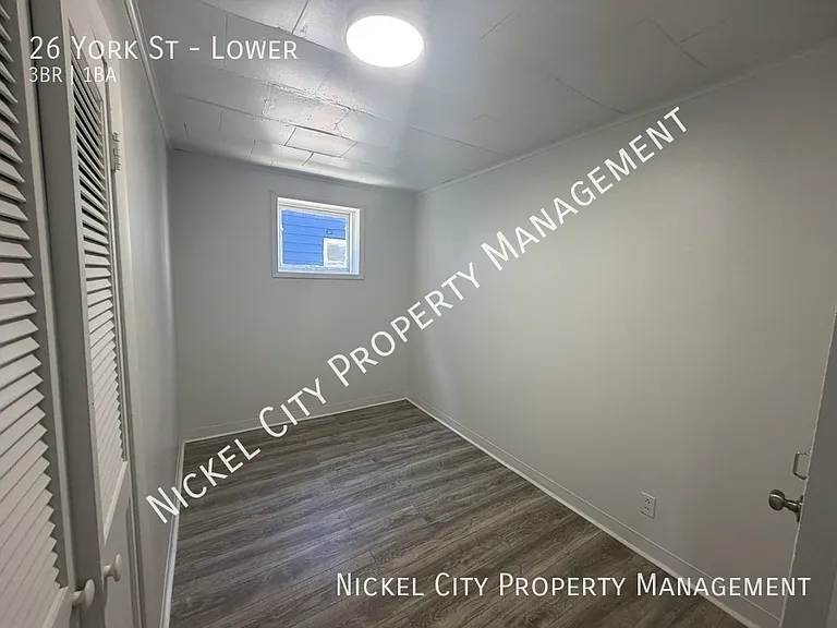 26 York St #LOWER — Photo 7