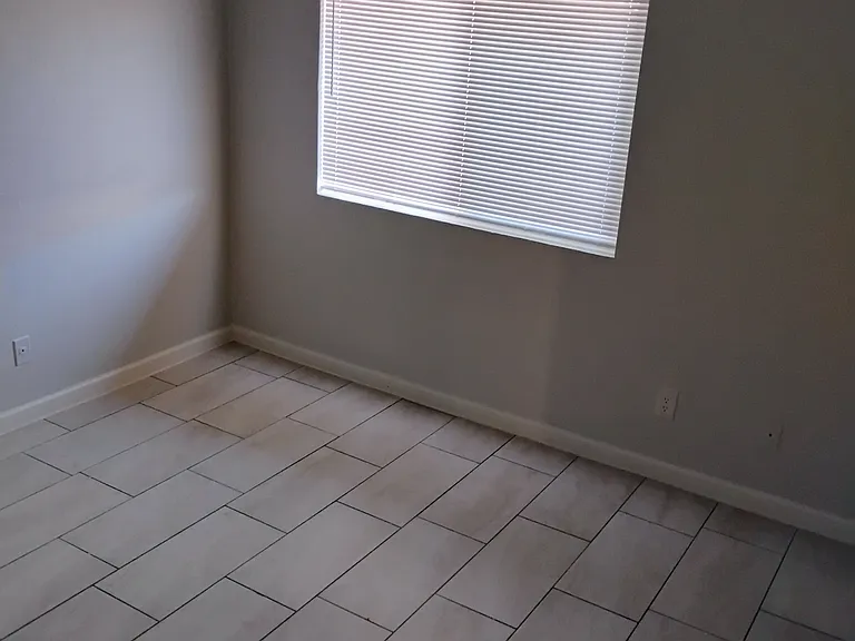 936 W Mountain View Rd #16 — Photo 6
