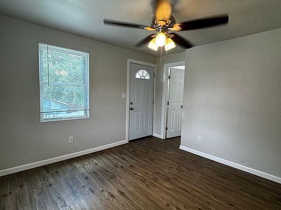 5th image of 1314 Denver Ave #D