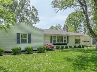 2019 W 71st Ter, Prairie Village, KS 66208