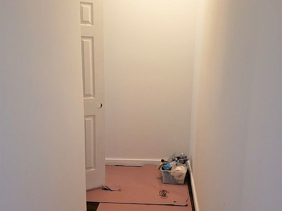 4th image of 335 E 205th St APT 51