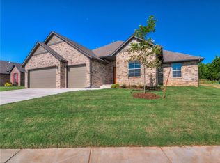 8913 Brian Ln, Yukon, OK 73099