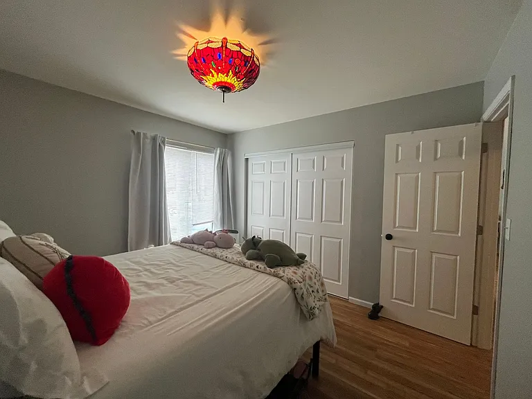 2705 N Oakland Ave — Photo 10