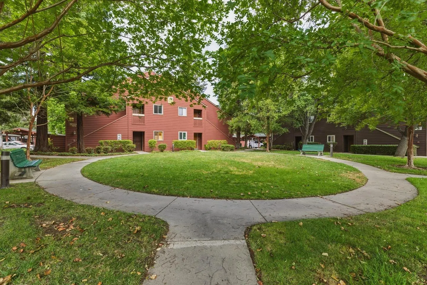 2 bed, 922 sqft, $3,250 — Photo 4