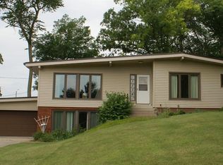 1320 2nd St, Eldora, IA 50627