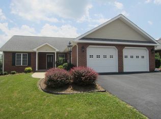 133 Red Oak Dr, Staunton, VA 24401