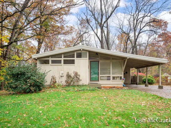 6407 Wendell St SE, Grand Rapids, MI 49546