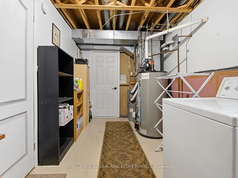 113 Commercial St #LOWER — Photo 11