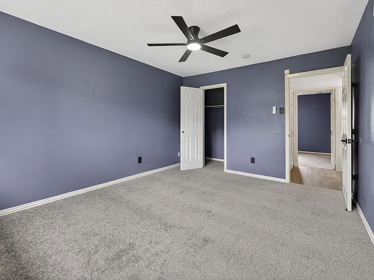 302 Independence Dr — Photo 21