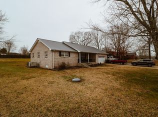 81 Hillcrest St, Mc Ewen, TN 37101