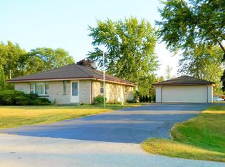 4137 W Mary Ann Dr, Franklin, WI 53132