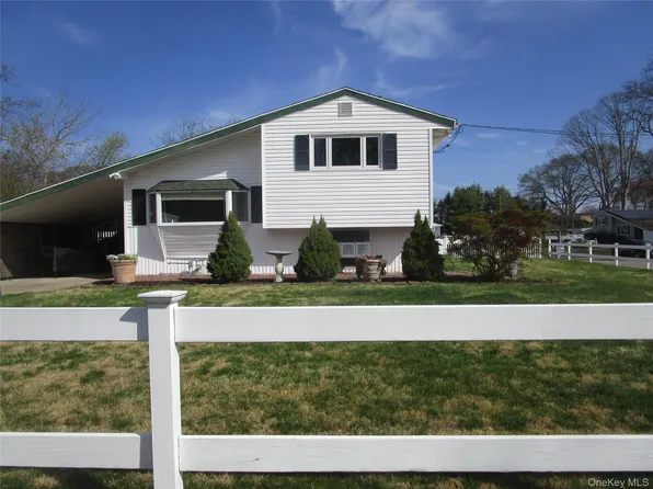 116 Holly Road, Centereach, NY 11720